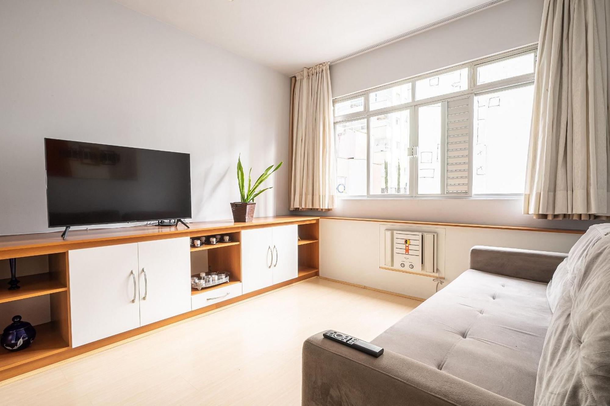 Apartment Apto Moderno No Centro De Bc, 300m Do Mar Ecp055